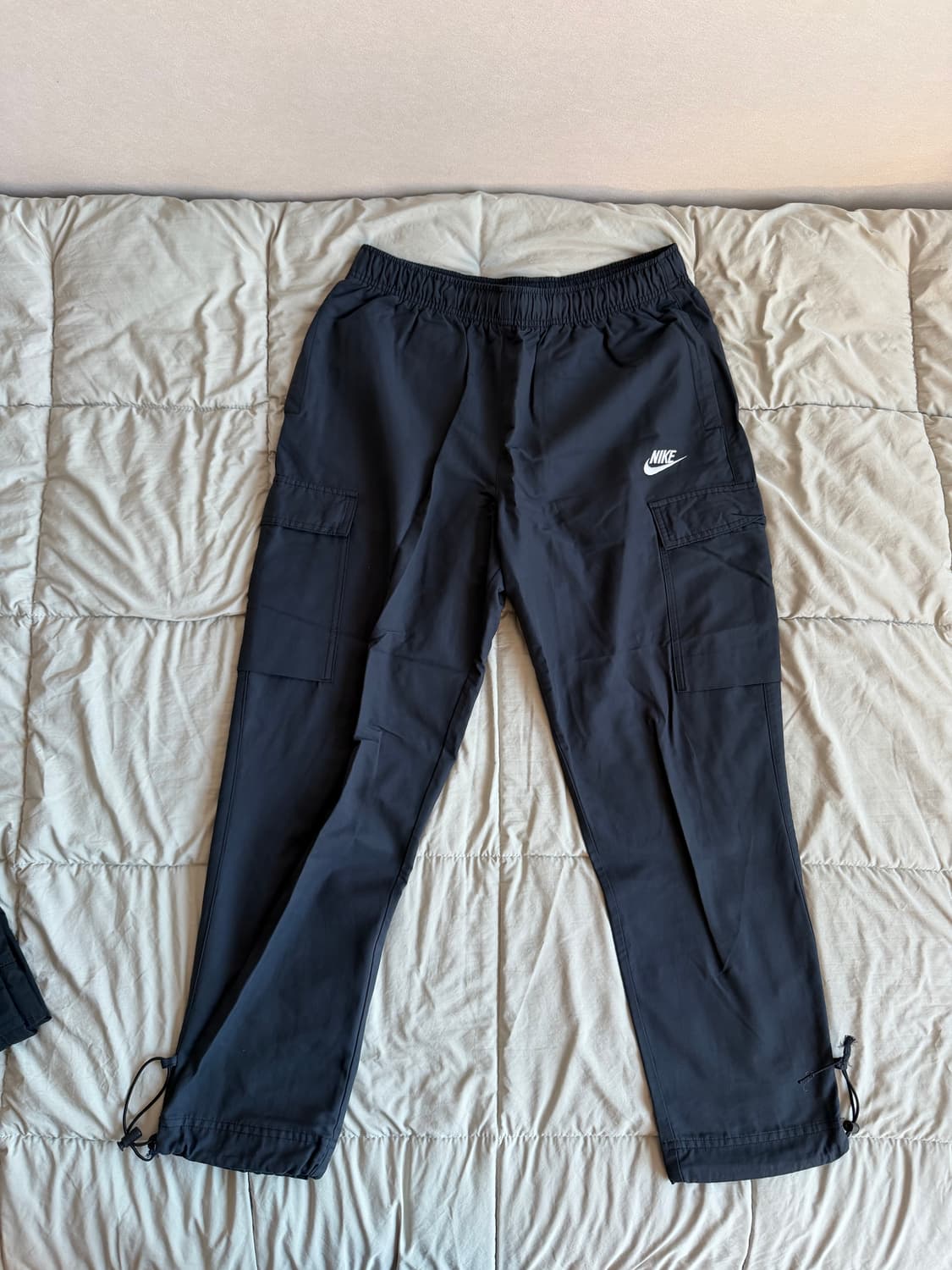 나이키 스트리트 카고 팬츠2 m 사이즈 판매합니다. 상품이미지1