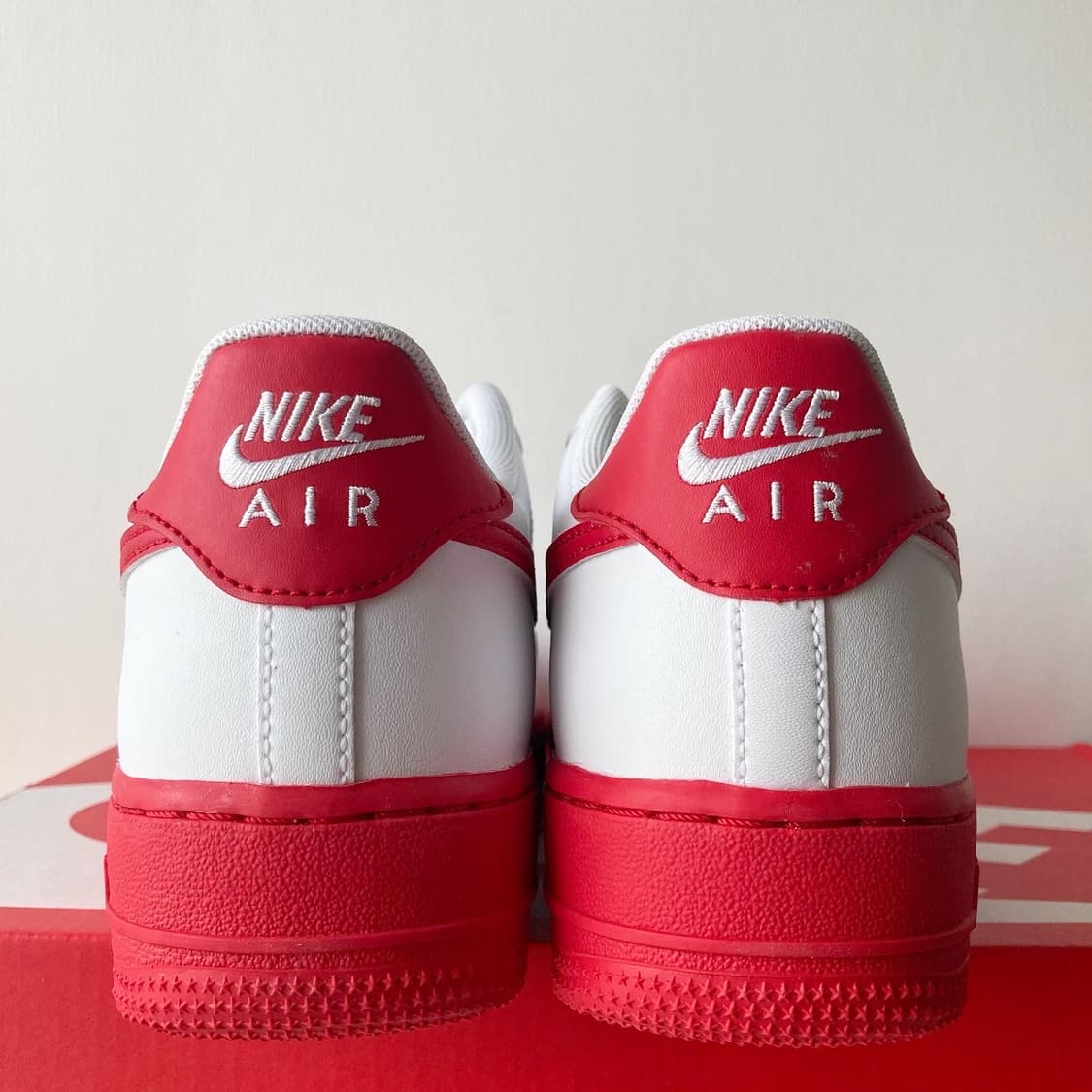 나이키 에어포스 1 로우 레드솔 a.k.a 빨창 상품이미지4