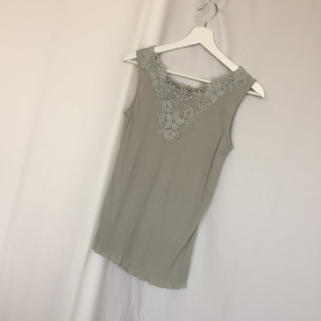 642. sky blue V-neck sleeveless 상품이미지3