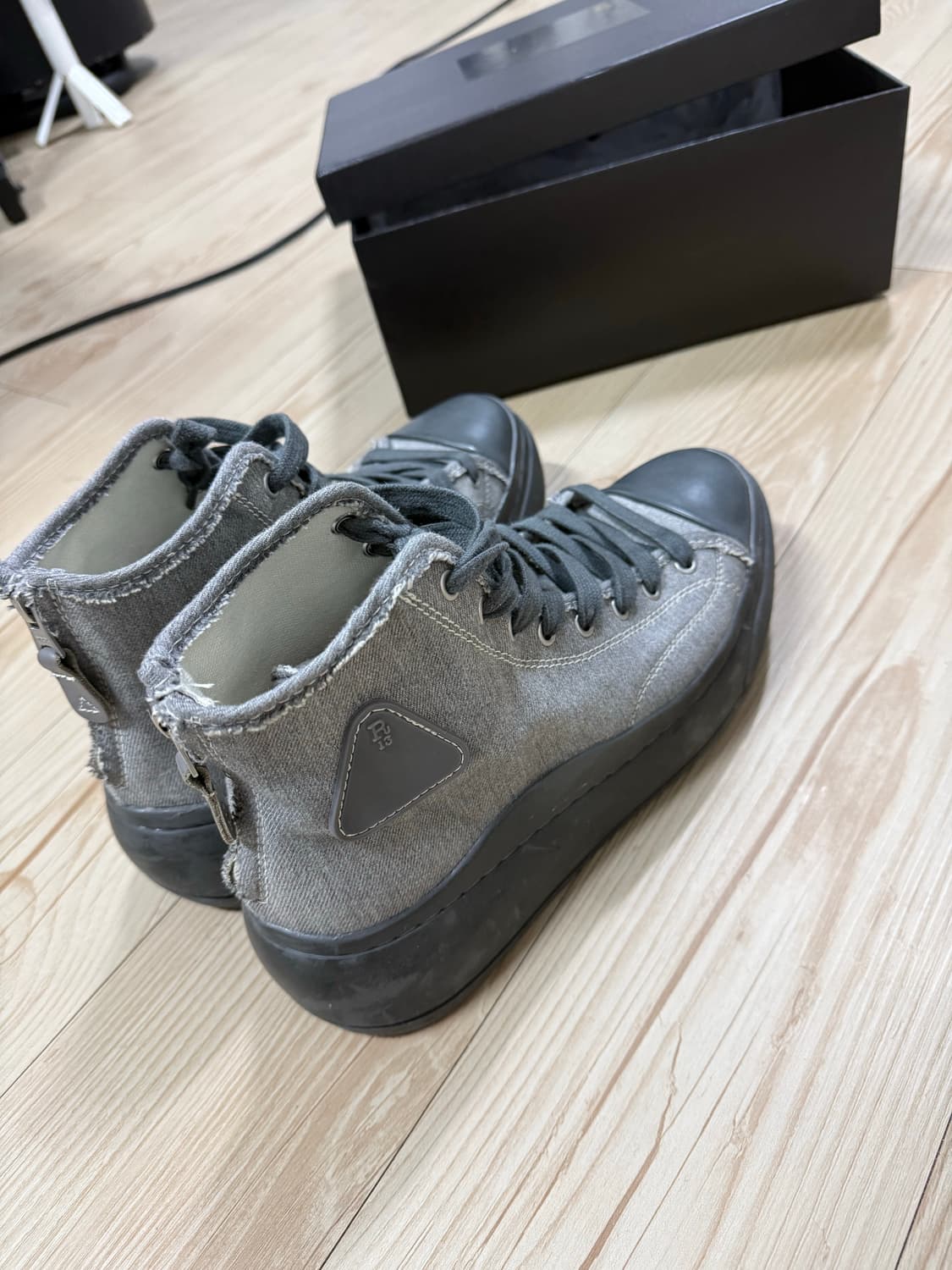 r13 그레이 데님 하이탑 스니커즈 상품이미지2