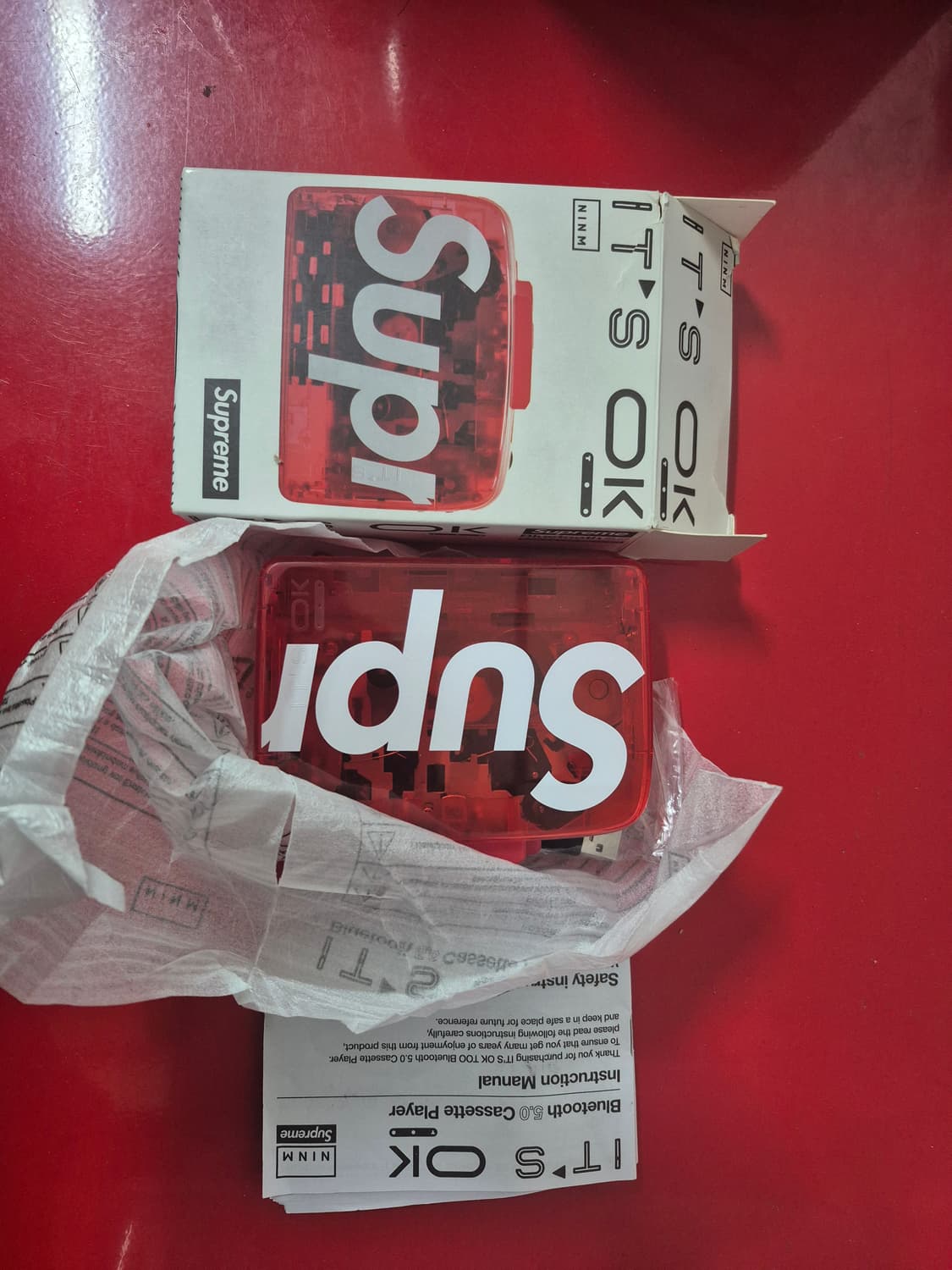 슈프림 잇츠 오케이 투 카세트 플레이어 상품이미지4