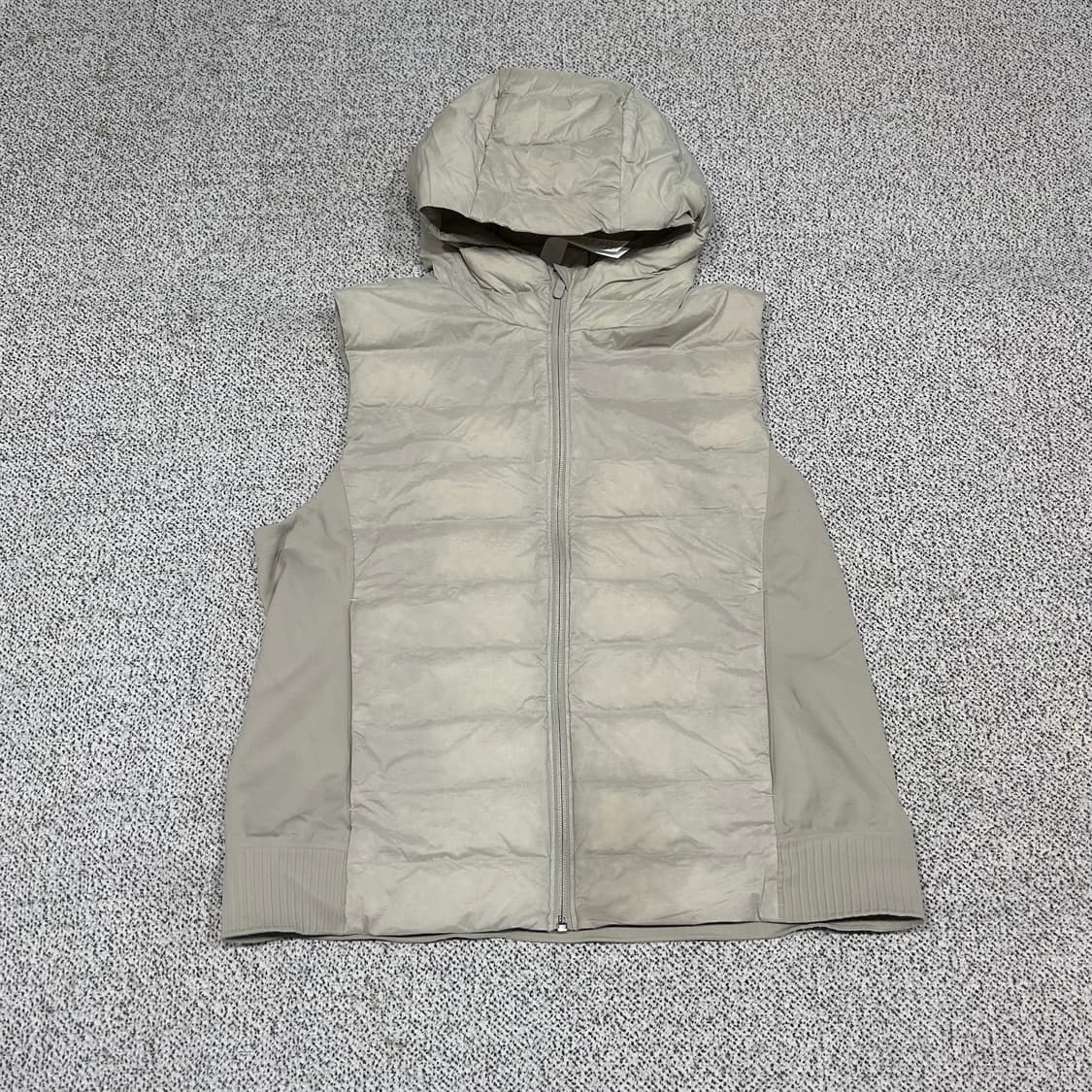 룰루레몬 패딩베스트 상품이미지1