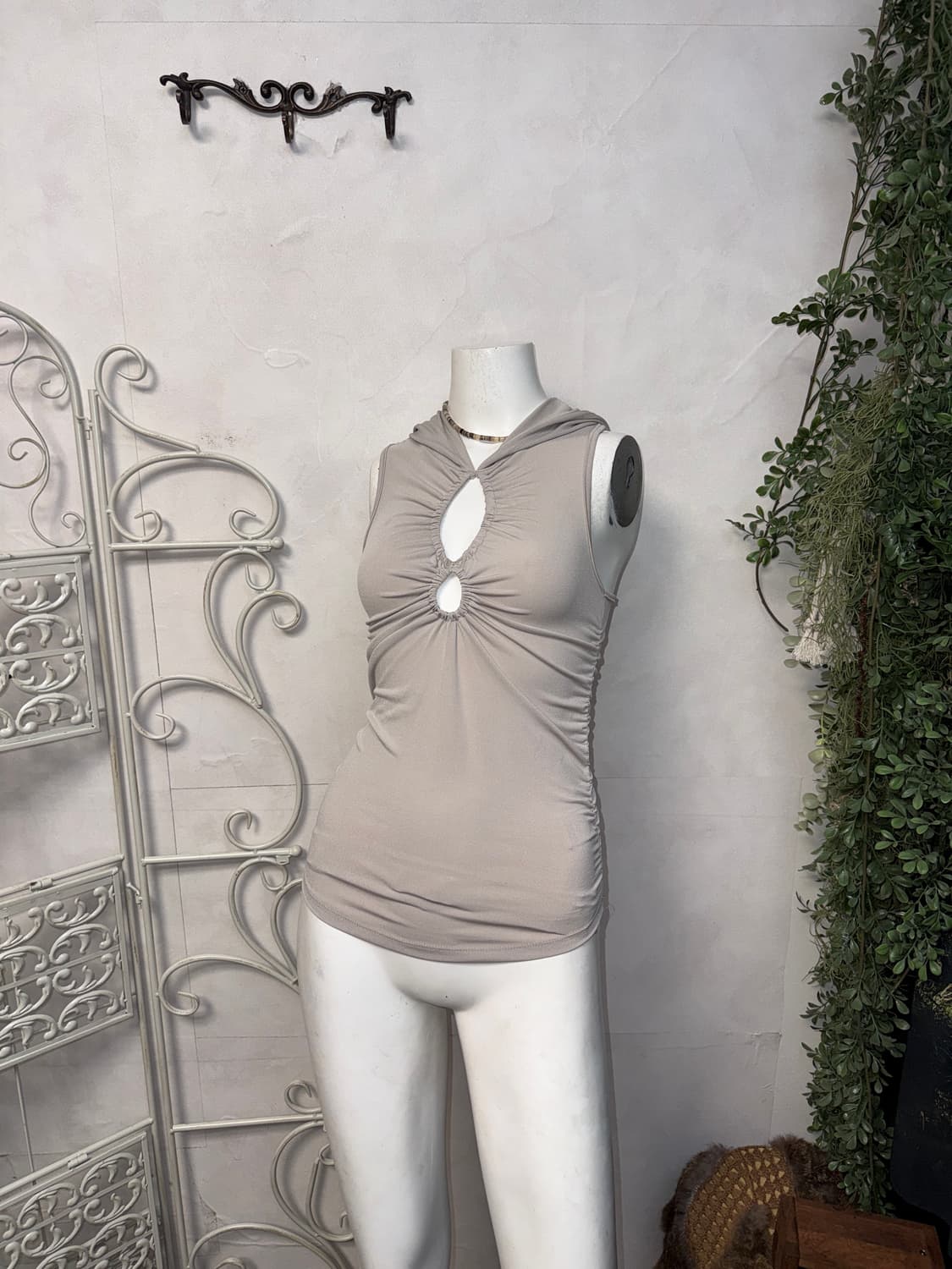 HILLDA Hole Sleeveless Hoodie (새제품) 상품이미지2