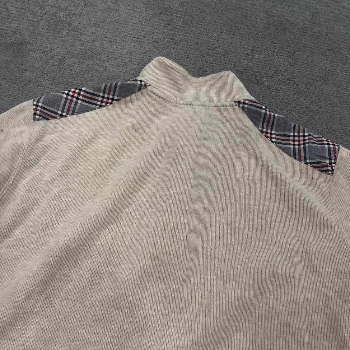 105 헤지스 반버튼니트 상품이미지4