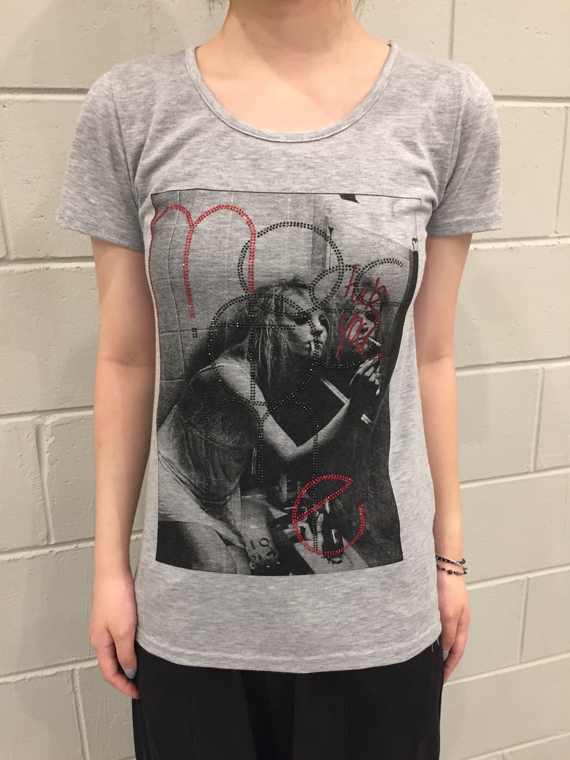 Shake Shake Graphic Print T-Shirt  상품이미지3