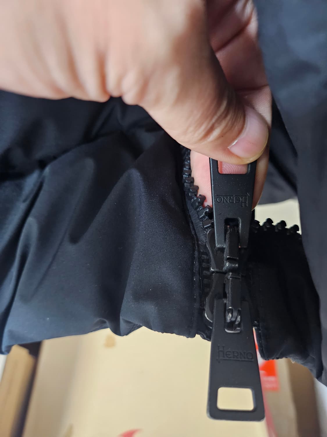 (매장정품)에르노 HERNO 구스남성롱패딩 고어윈드스토퍼 블랙 52 상품이미지3