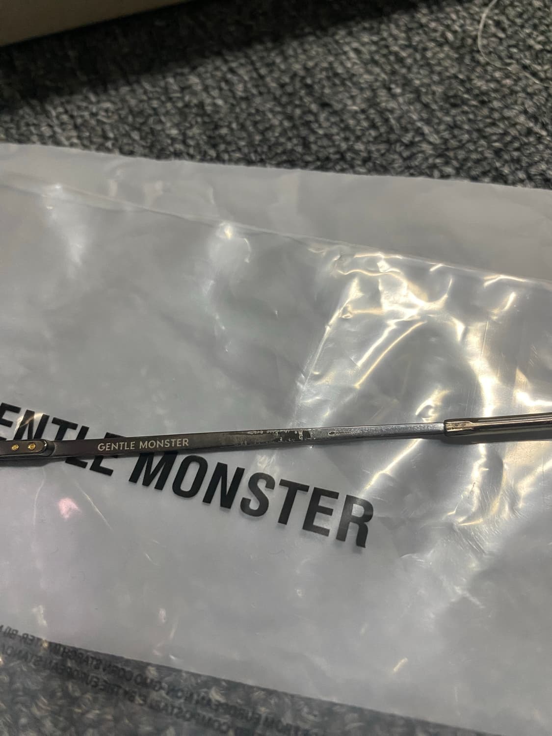 [정리중] 젠틀몬스터 디어클래식 01 안경테 처분 상품이미지4