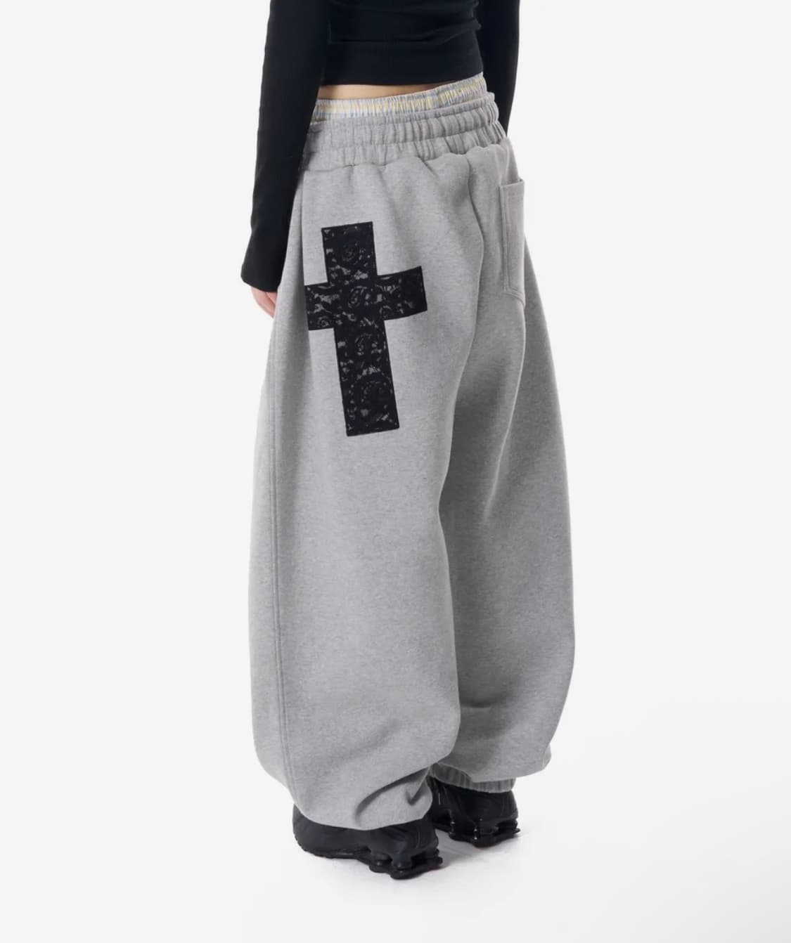 아캄 Laced CROS2 Patch Sweatpants (Gray) 상품이미지1
