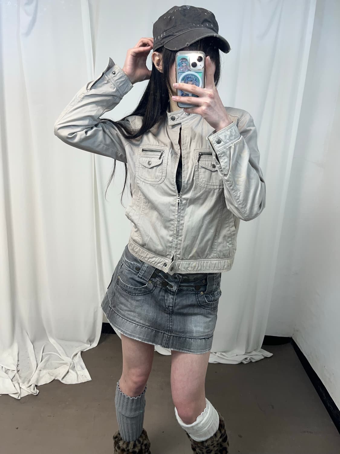 헬로키티 베이지 그런지 유틸리티 자켓 상품이미지1