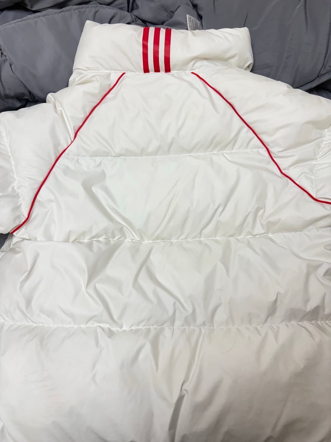 아디다스 덕다운 숏패딩 상품이미지2