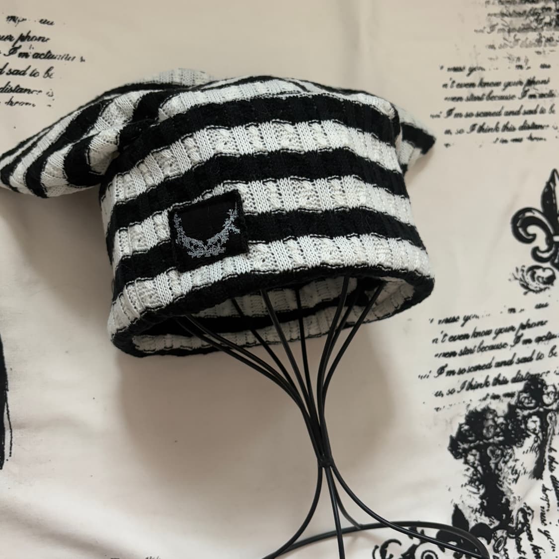 • Stripes Napoleon Burton cat Beanie  상품이미지4