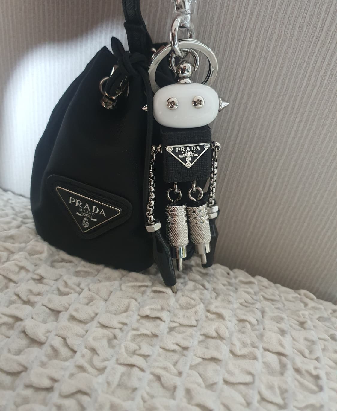 프라다로봇키링 새상품 5만2천특가 고리공간좁아서 회전이뻑뻑해요 상품이미지1