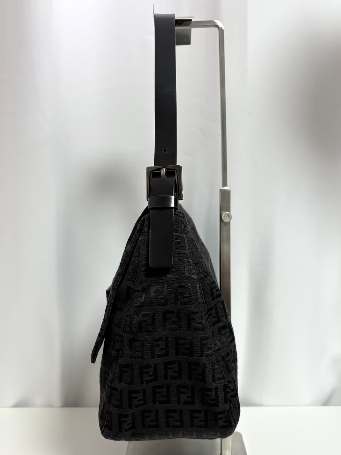 펜디 주키노 맘마백 블랙 상품이미지8