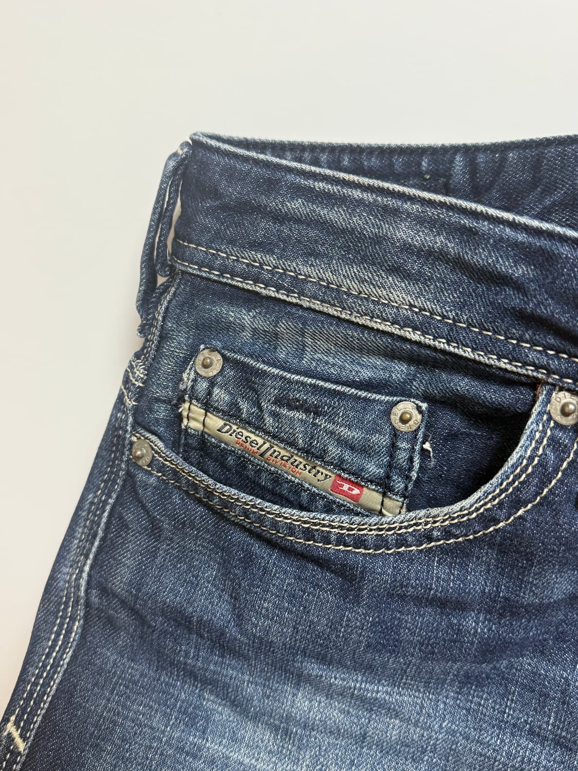 디젤 빈티지 워싱 슬림핏 스키니 데님팬츠 상품이미지6