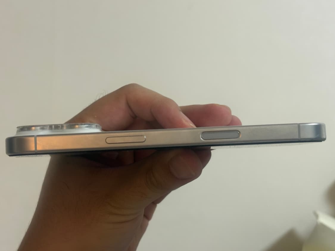 아이폰 16프로 128기가 화이트 상품이미지3