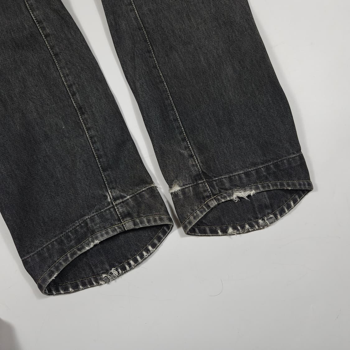 리바이스 엔지니어드 흑청 데님팬츠  상품이미지4