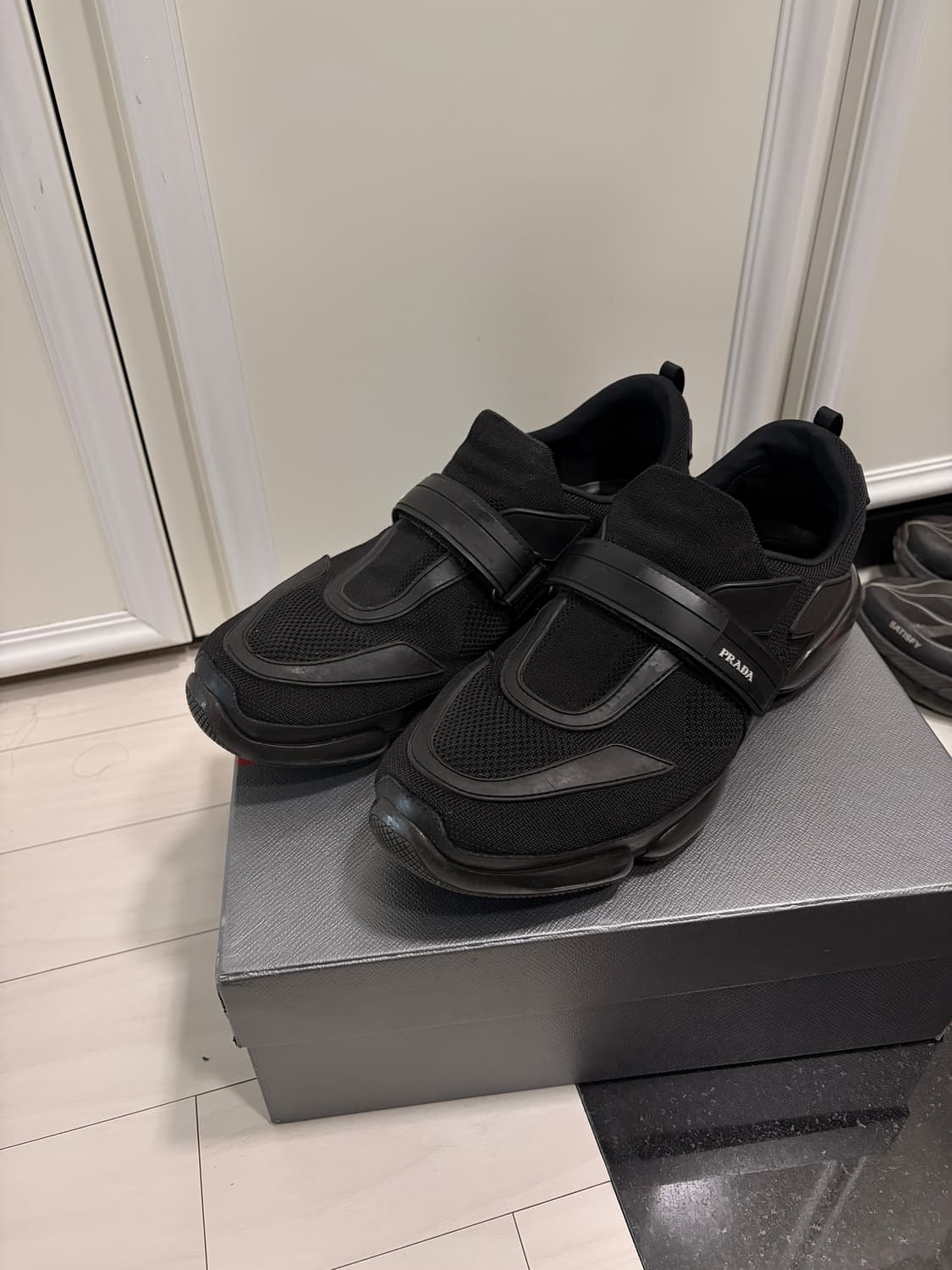 프라다 클라우드 버스트 10.5 상품이미지2