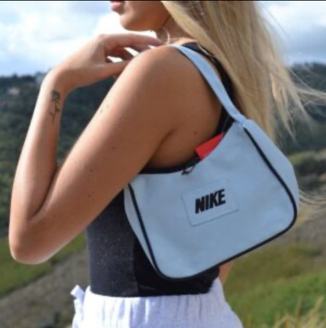 frankie collectve 나이키 리폼 하늘색 핀터레스트 바게뜨백 상품이미지2