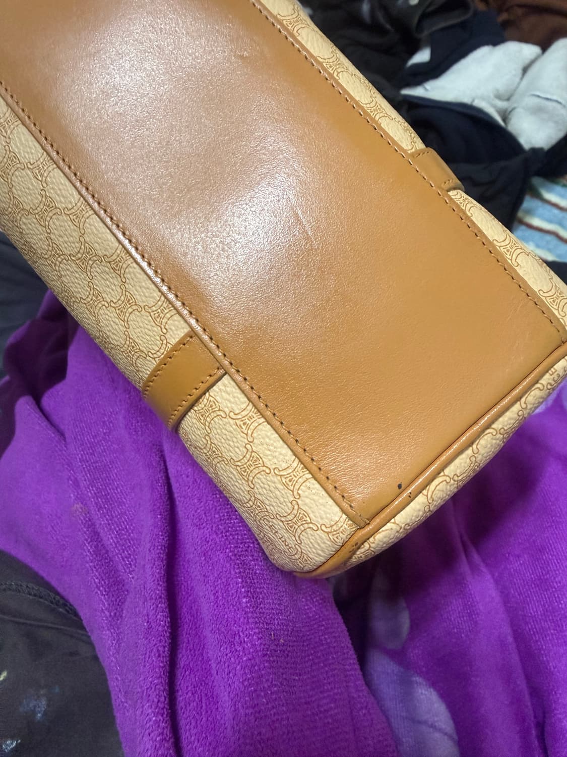 셀린느 마카담 도트백 상품이미지4