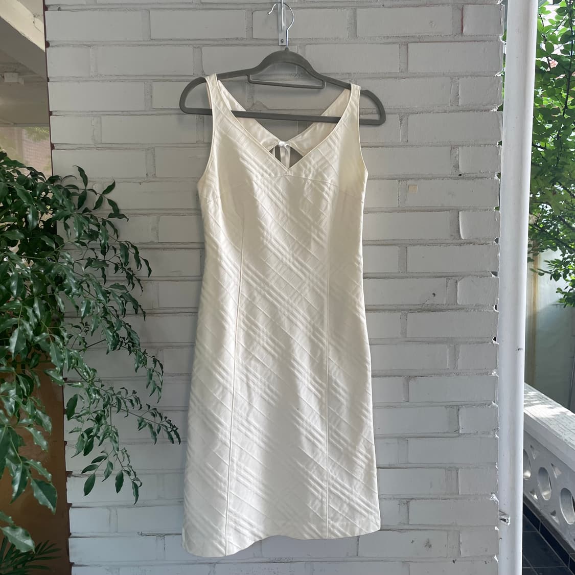 버버리 아이보리 체크 민소매 원피스 상품이미지1