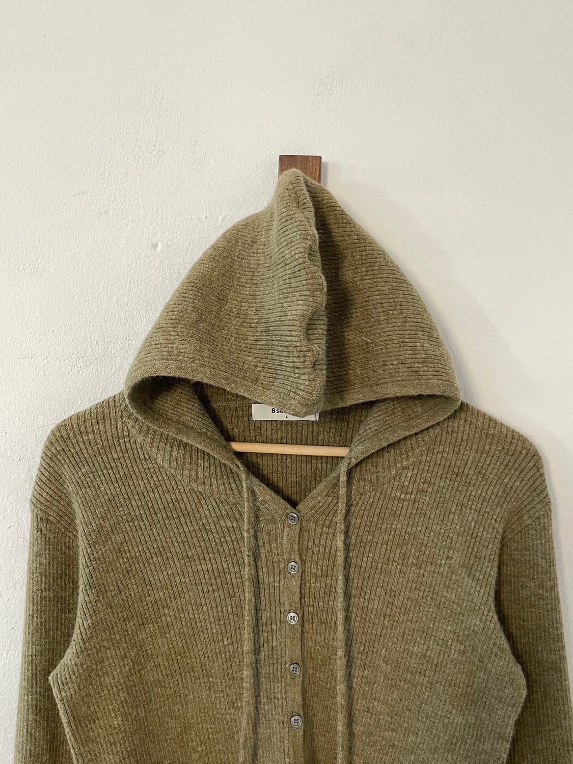 에잇세컨즈 버튼 니트 후디  상품이미지2