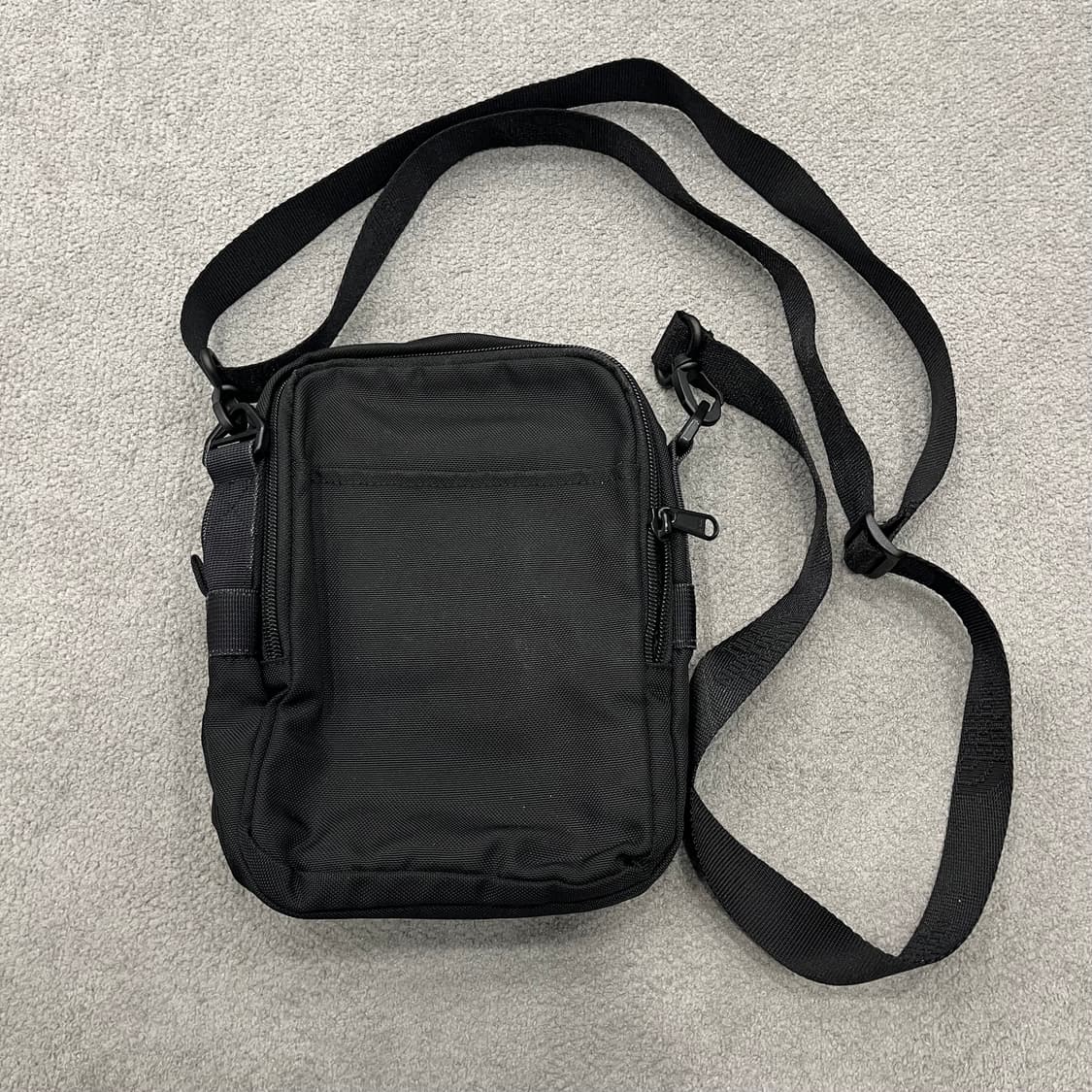 노스페이스 3.5L 미니 크로스백 상품이미지2