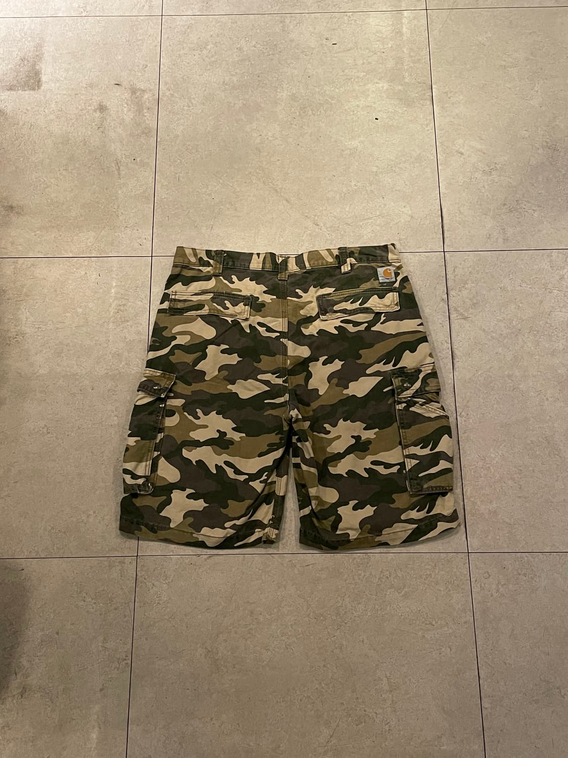 칼하트 카모 카고 반바지 상품이미지1