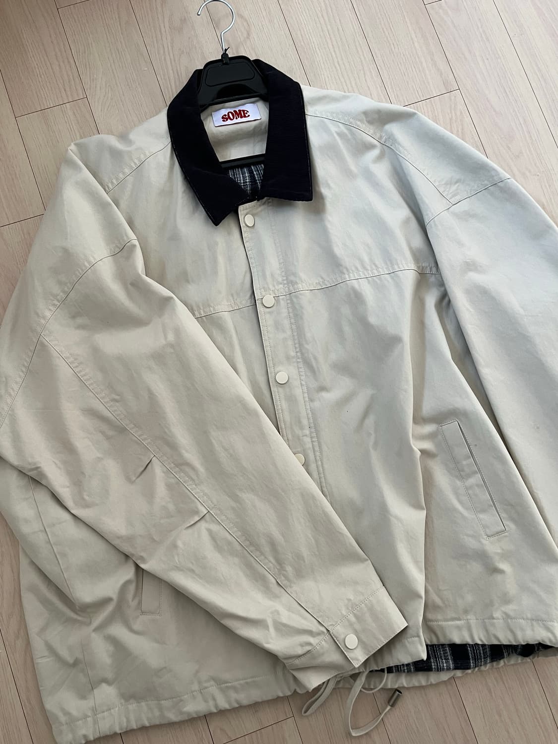 썸플레이스 배색 자켓 아이보리 상품이미지3