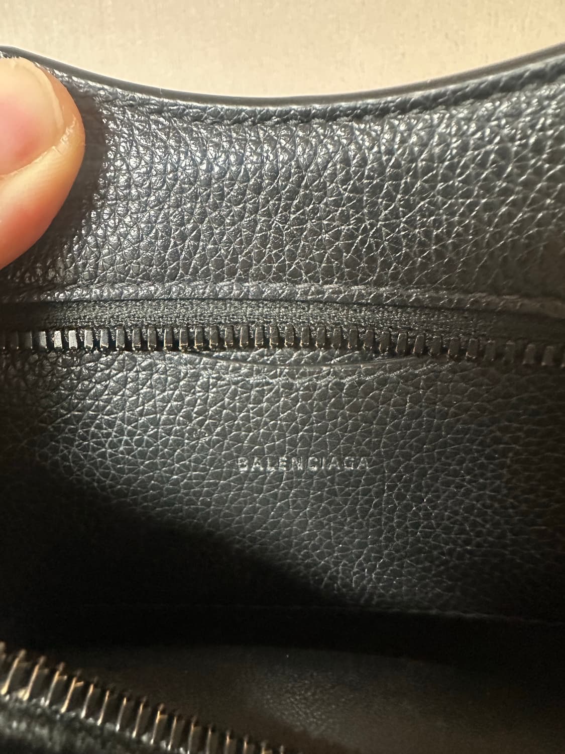 발렌시아가 네오 클래식 나노 블랙 상품이미지6