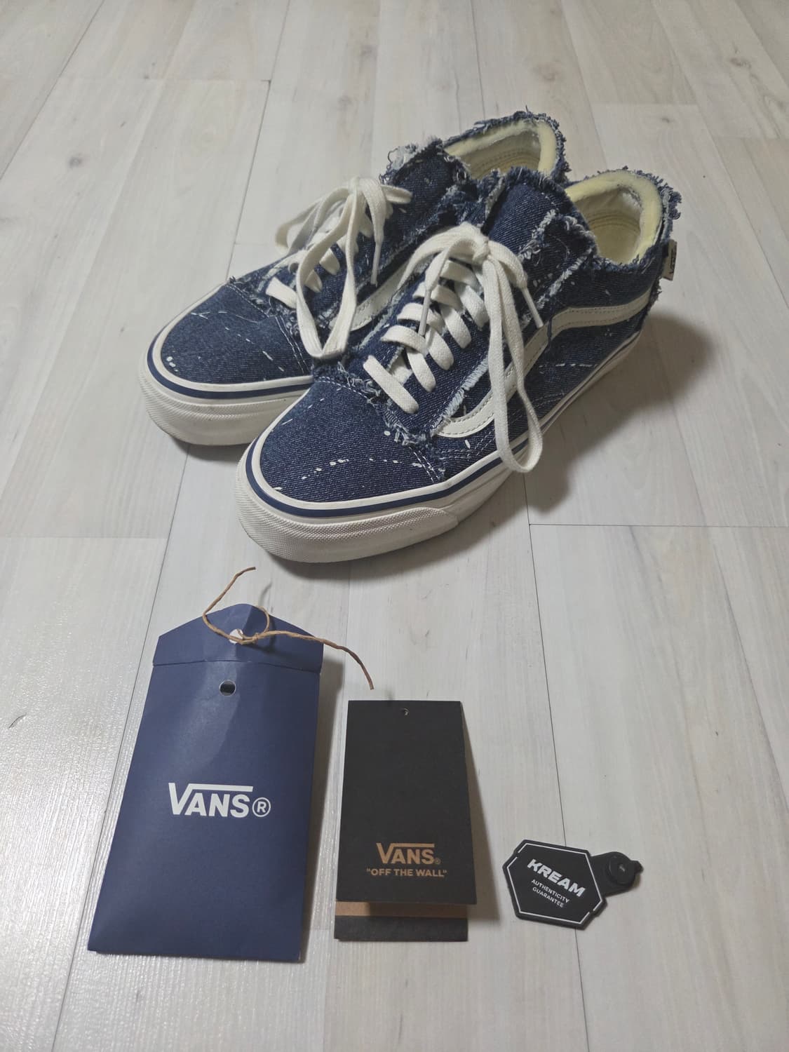 반스 x 인빈시블 프리미엄 올드스쿨 프레이드 데님 마쉬멜로우 275 상품이미지1