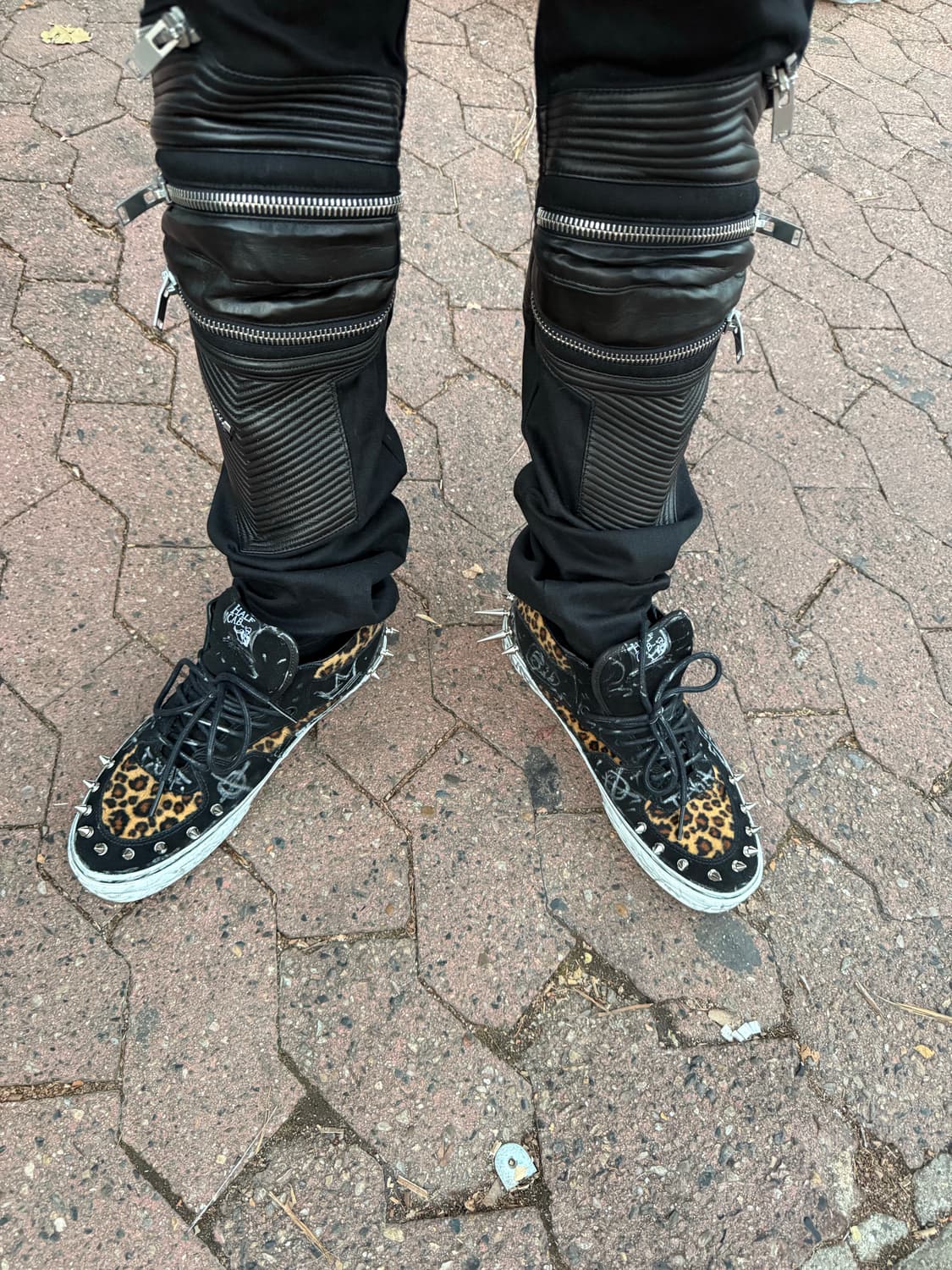 Revenge Madeo 디자이너 스터드 커스텀 치타 레오파드 반스하프캡 상품이미지1