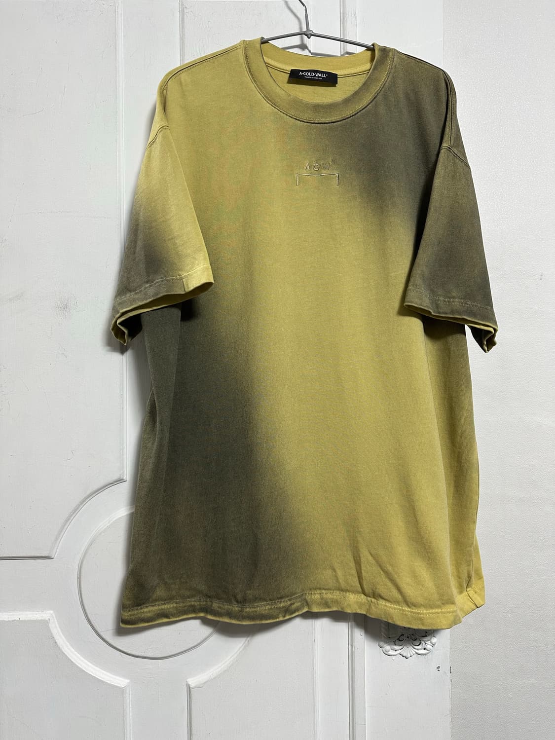 어콜드월 그래디언트 반팔티 상품이미지1