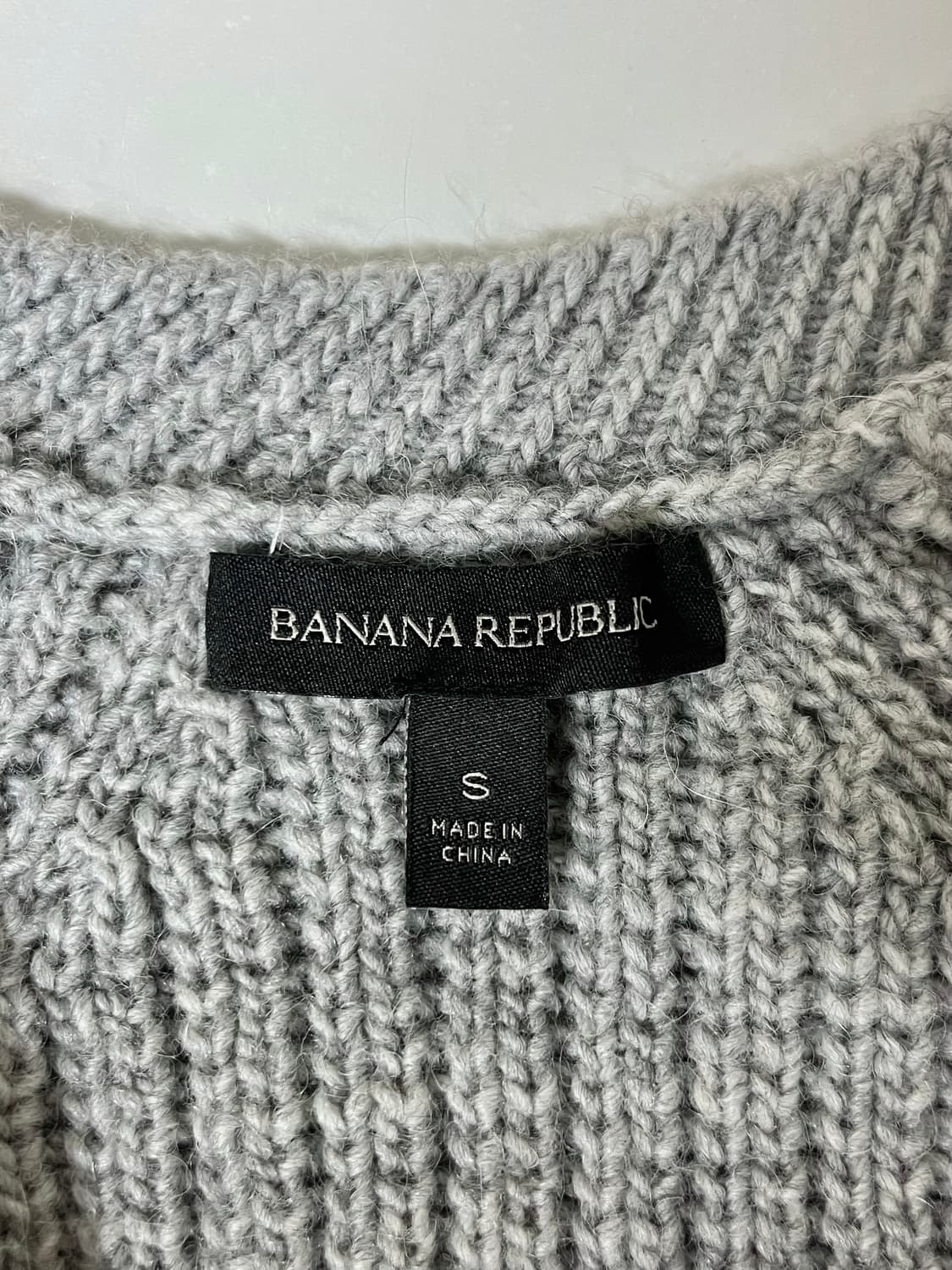 S) 바나나 리퍼블릭 브이넥 알파카 루즈핏 니트 그레이 상품이미지4