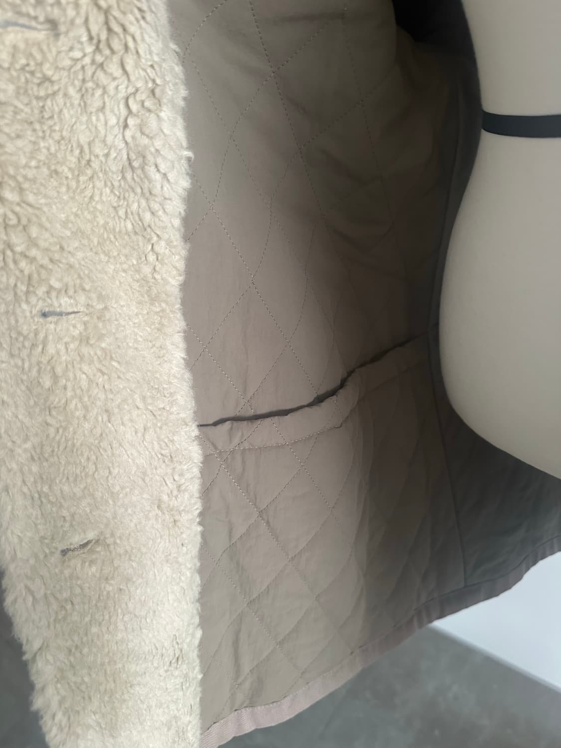 페르마타 퀼팅 에코퍼 아우터 상품이미지3