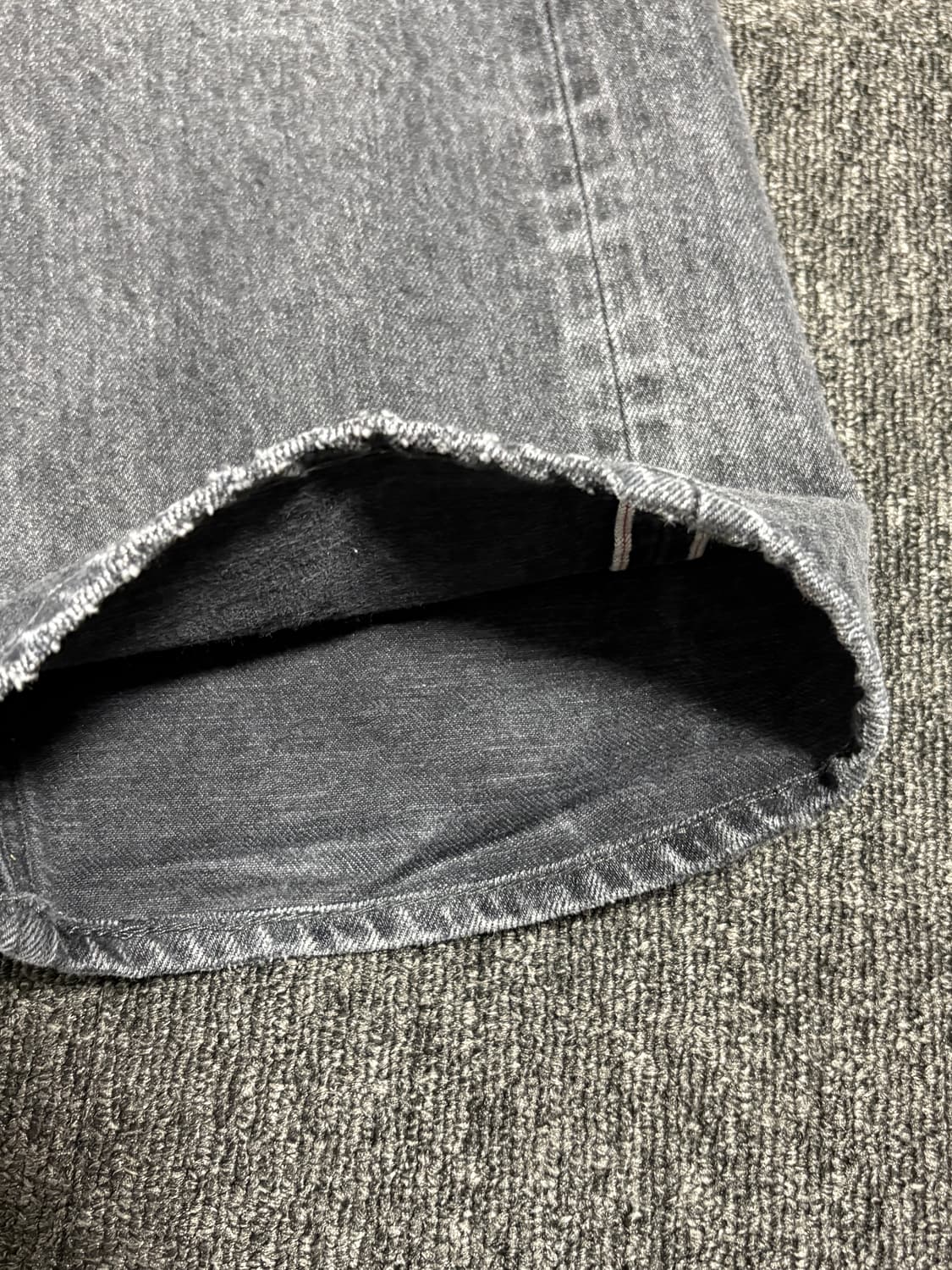 오라리 셀비지 페이디드 블랙 데님 와이드팬츠 5 상품이미지3