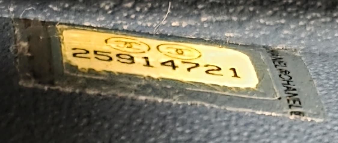 샤넬 쉐브론 브이 스티치 3단 플립백 상품이미지3