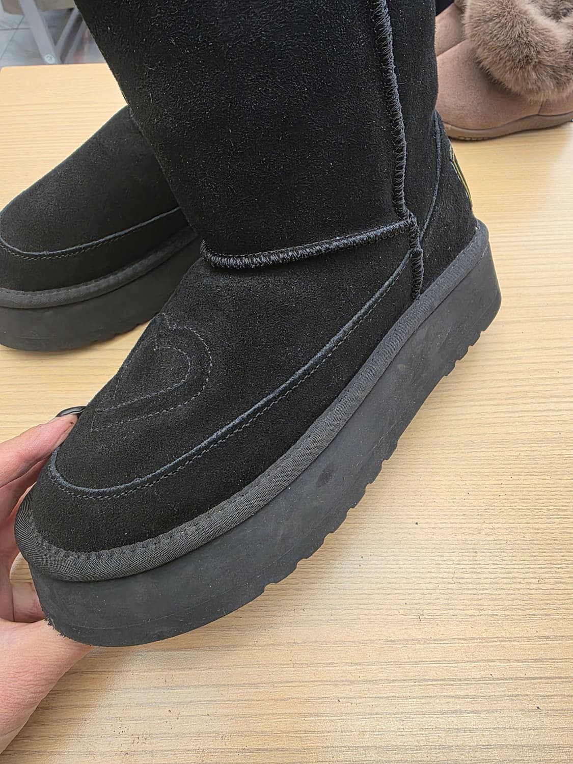 마크모크 MAC MOC 털부츠 블랙 250 상품이미지2