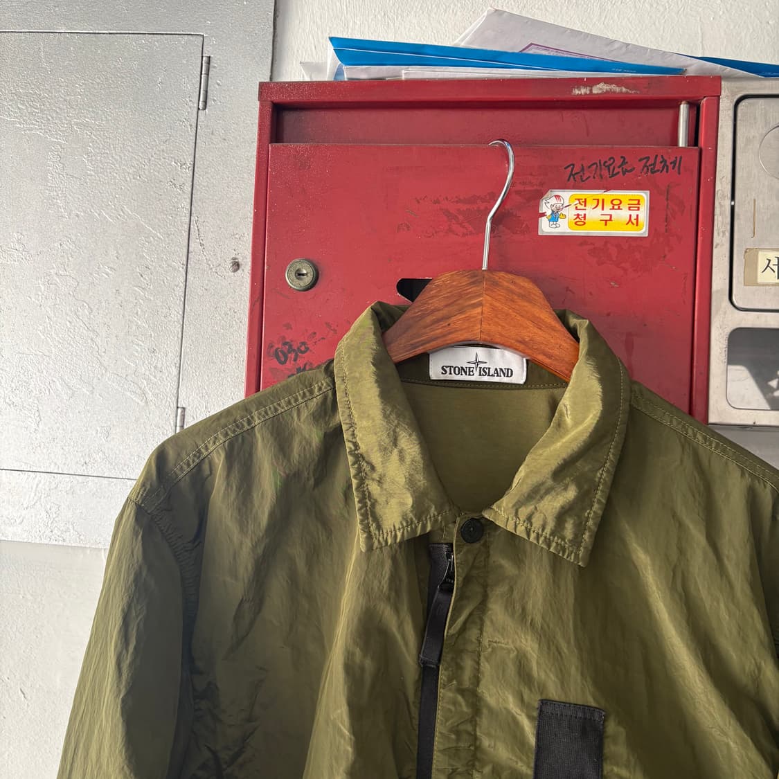17FW 스톤아일랜드 올리브 나일론 메탈 셔츠 상품이미지5