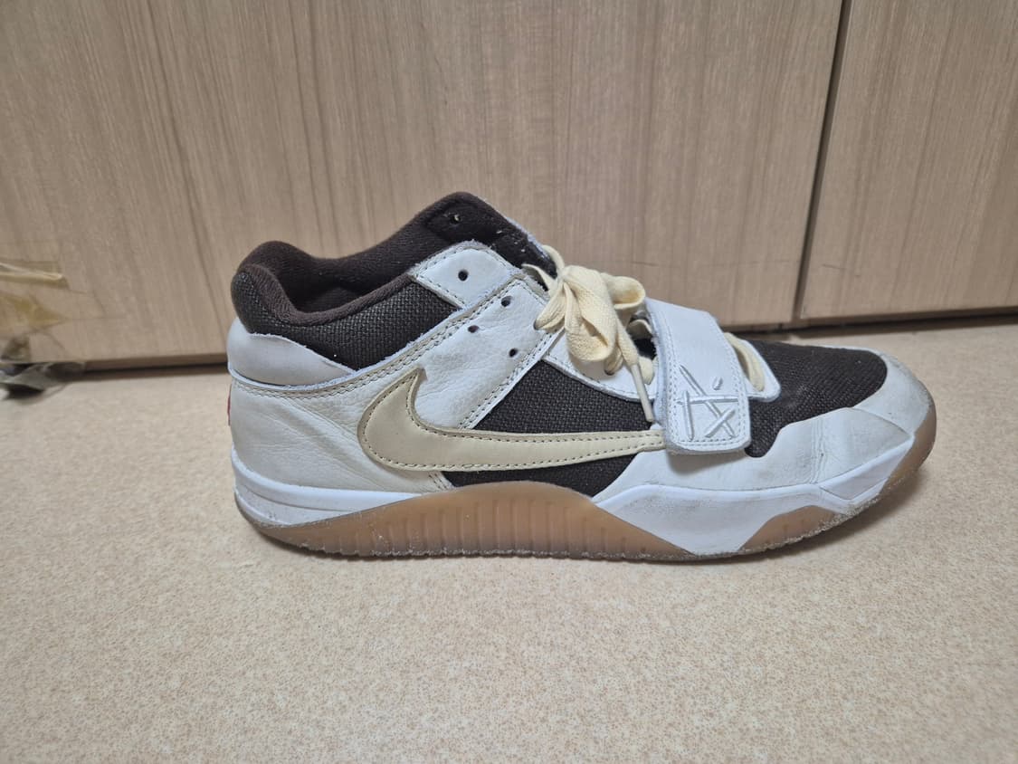 조던 x 트래비스 스캇 점프맨 잭 TR 세일 앤 다크 모카 상품이미지8