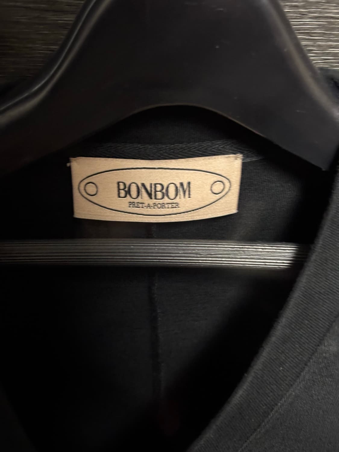 코튼 피어싱 디테일 티셔츠 상품이미지4