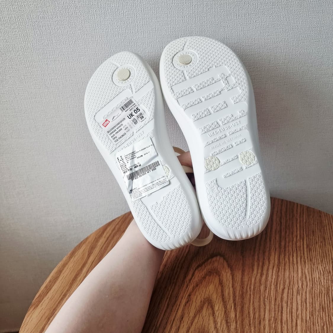 핏플랍 아이보리 플라워 쪼리 플립플랍 샌들 슬리퍼 (240/7) 상태최상 상품이미지6