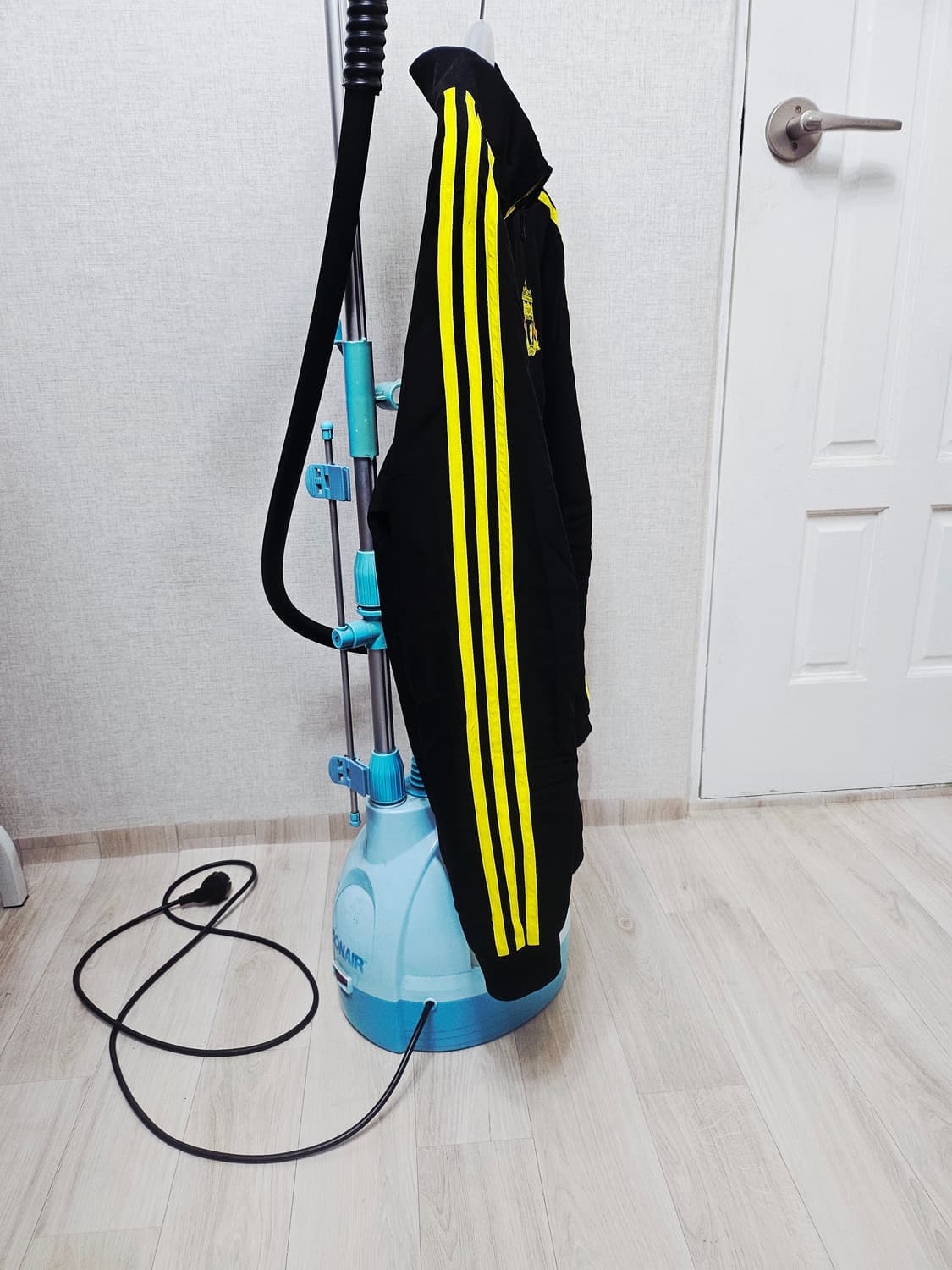 (105)XL ☆초대장급☆ 아디다스 리버풀 [검노] 트랙탑 바람막이 상품이미지6