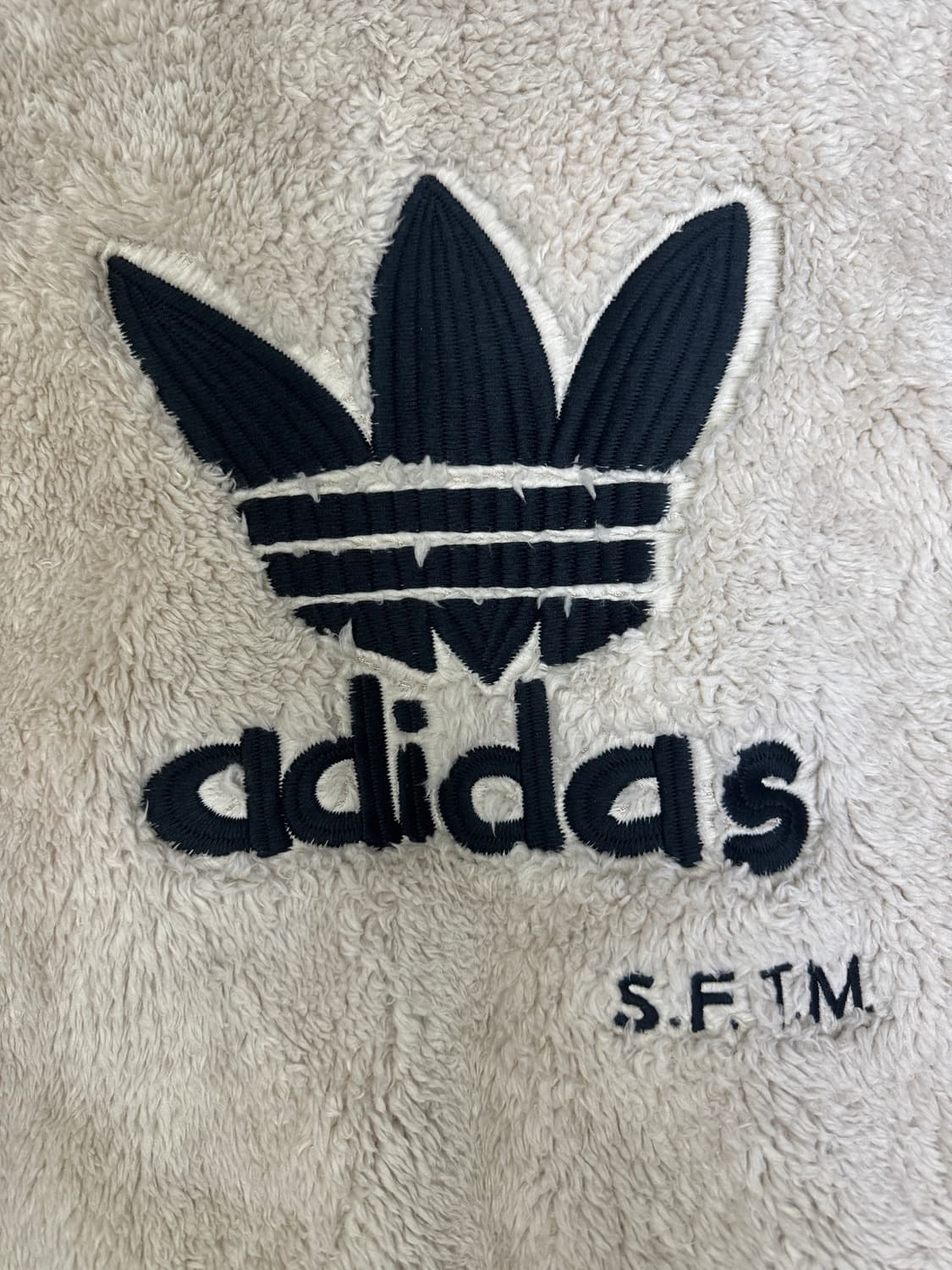 아디다스 x 송포더뮤트 SFTM 쉐르파 자켓 M 상품이미지5