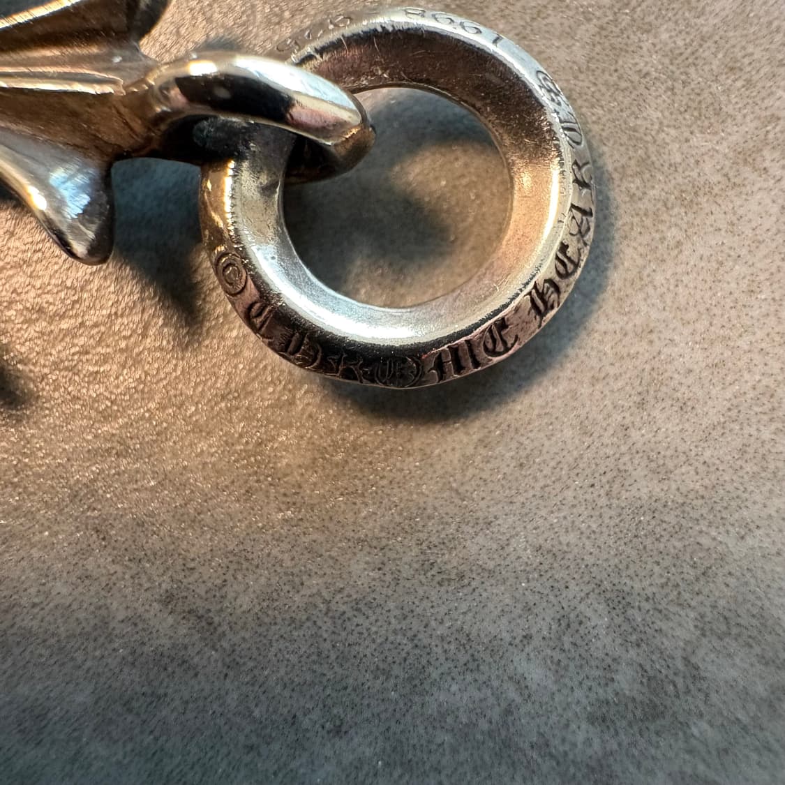 크롬하츠 타이니 크로스 펜던트 상품이미지8