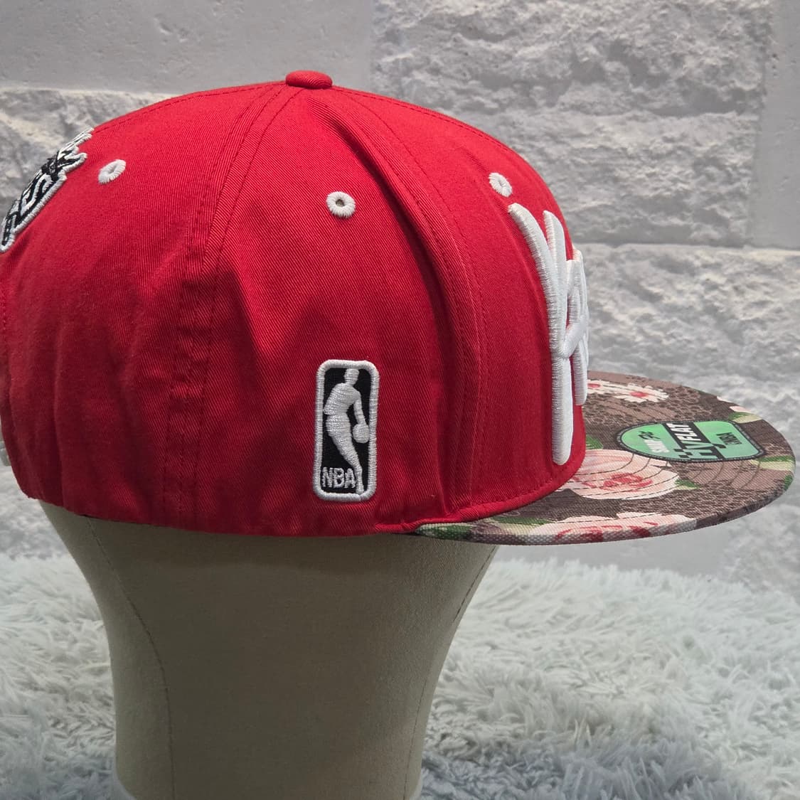 p4-4: "NBA Kings 레드 플라워챙 스냅백 🌹 스트릿 무드"
 상품이미지5