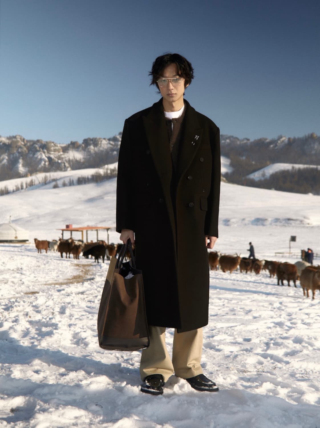 [L] STU 23fw 다트 포켓 더블 코트_브라운 상품이미지2