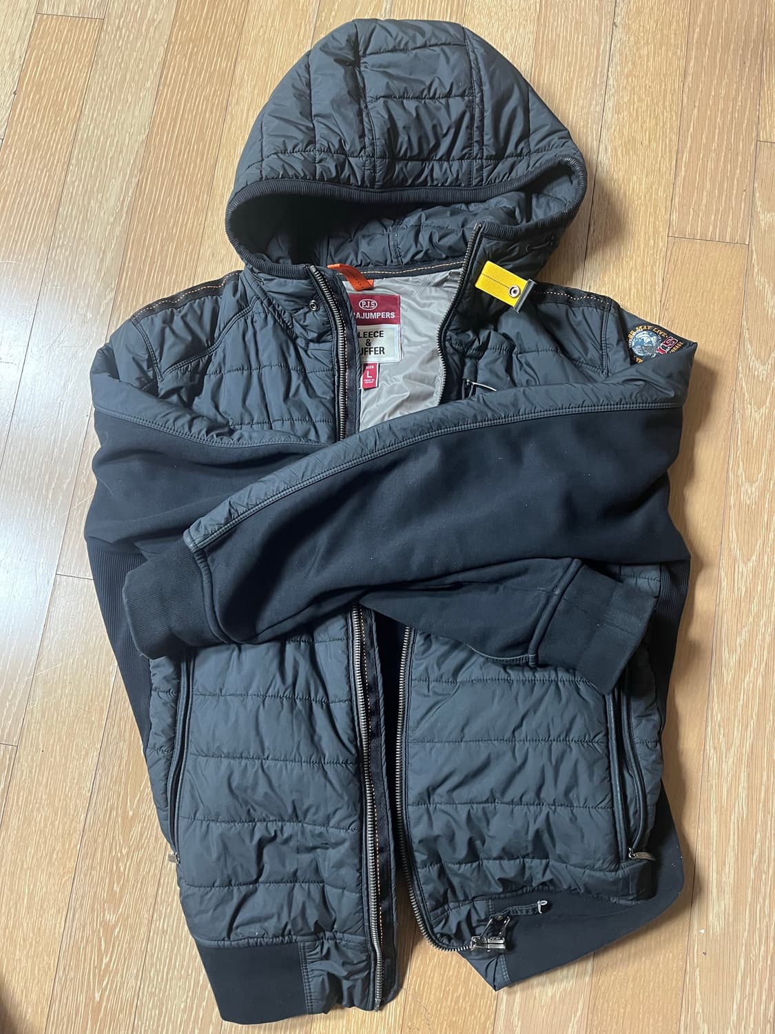 파라점퍼스 경량패딩 L사이즈 판매해용 사용감 없어요 상품이미지1