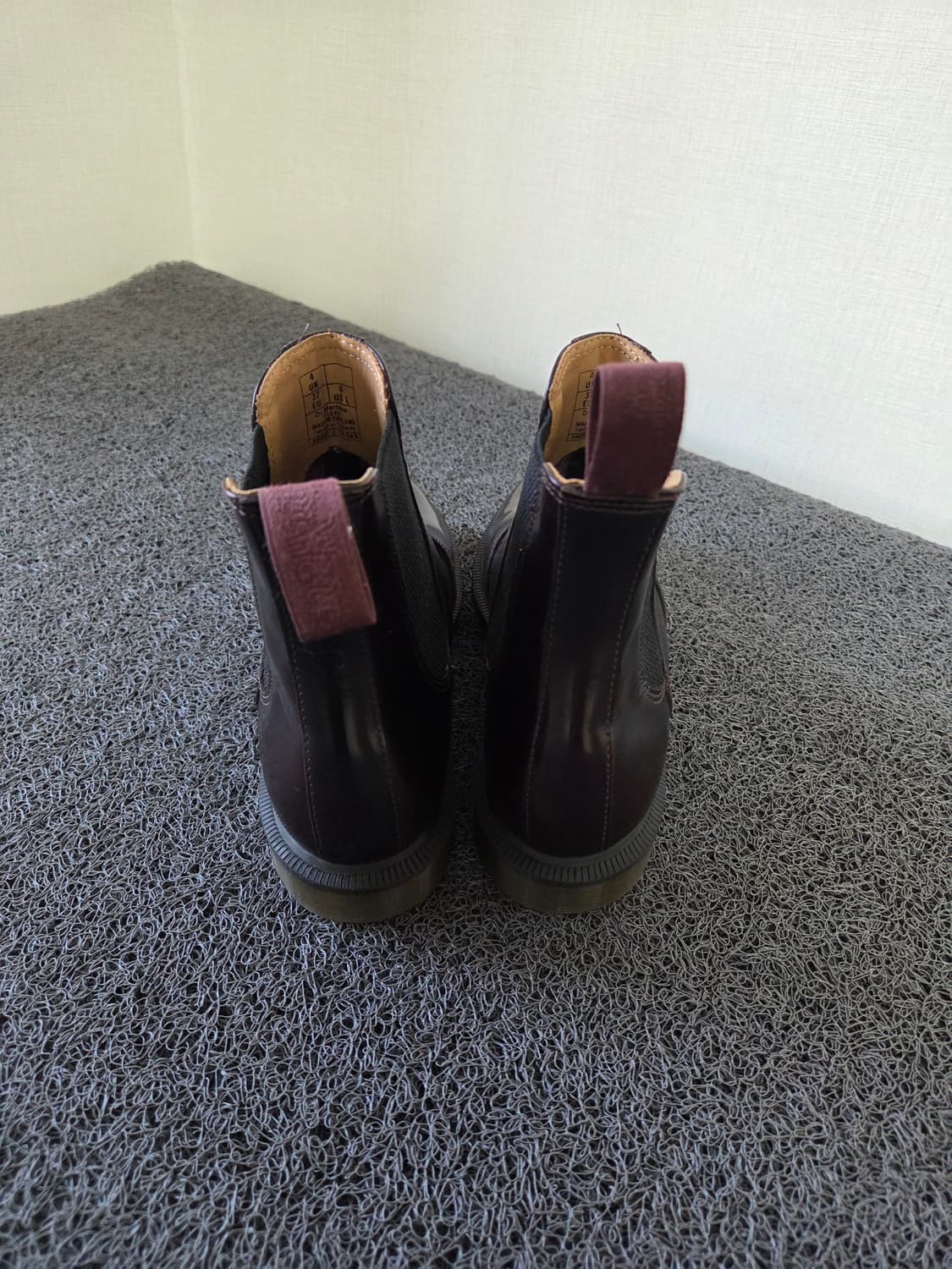 닥터마틴 플로라 버건디 첼시 부츠
Uk4 상품이미지5