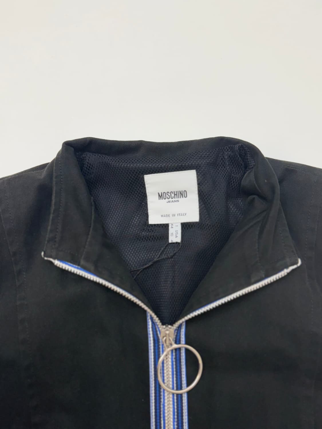 Moschino 모스키노 블랙컬러 스트라이프 디테일 집업 자켓 상품이미지8