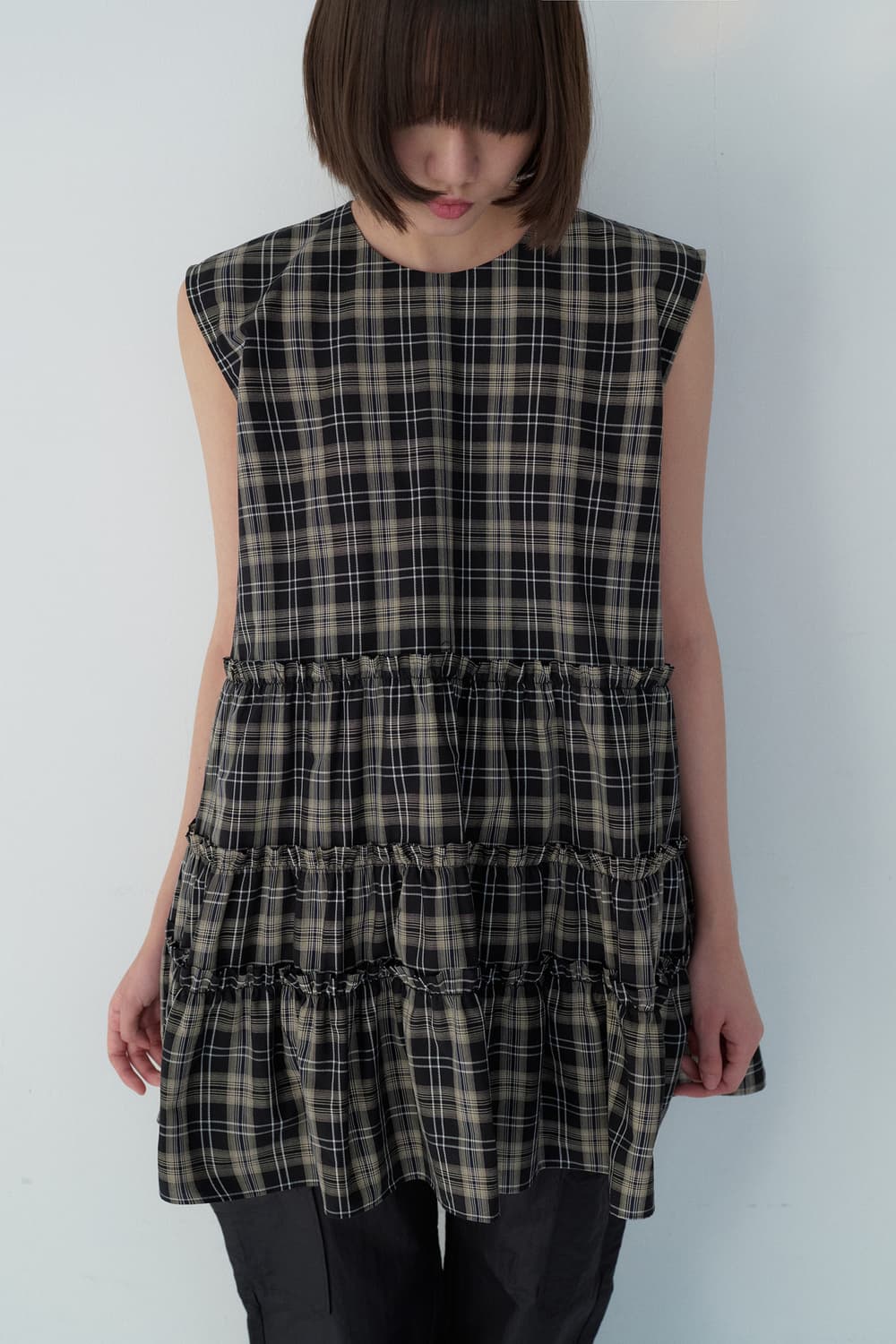버뮬라 TIERED FRILL DRESS (BLACK) 상품이미지2